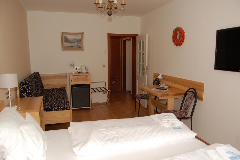 Penzion Markus Frymburk nad Vltavou Exterior foto